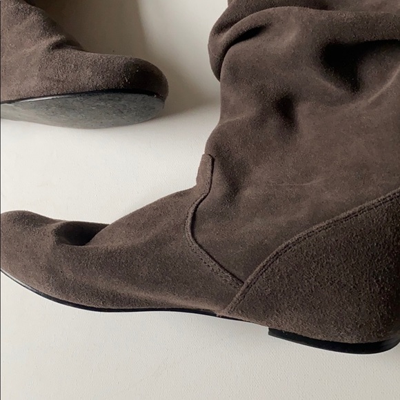 Bonanza Women's Slouchy Microsuede Boots, Sz 7 1/2 - Picture 10 of 14